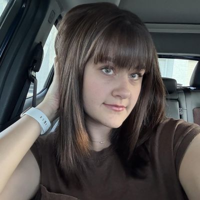 Amber, 29