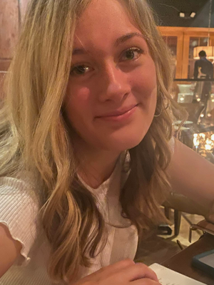 Hannah, 21