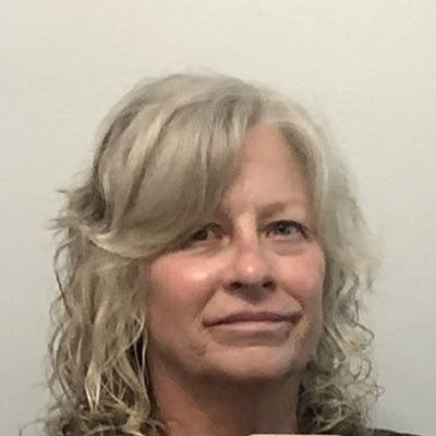 Sonia, 61