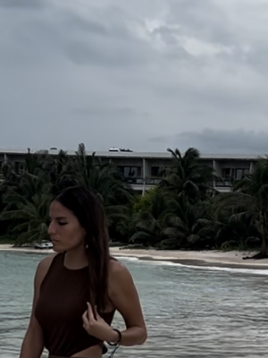 Maria Jose, 36
