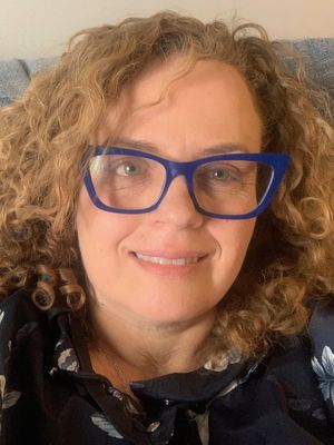 Vicki, 52