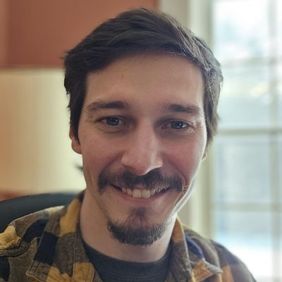 Tom, 34