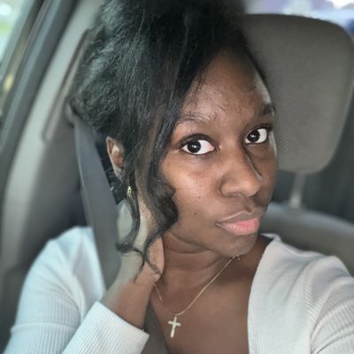 Nia, 30