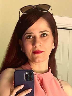 Suzanne, 45