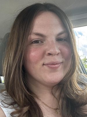 Mary, 32