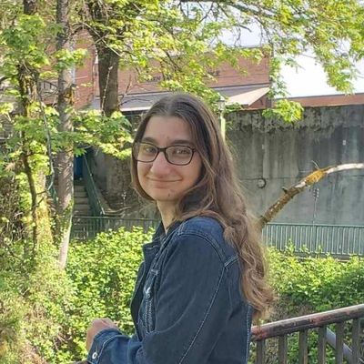 Jennifer, 24
