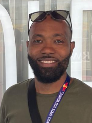 Garry, 41