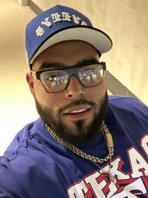 Jonathan, 34