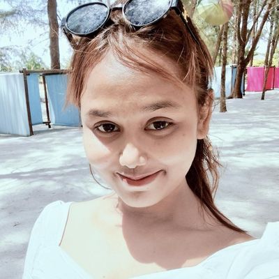 Debora, 26