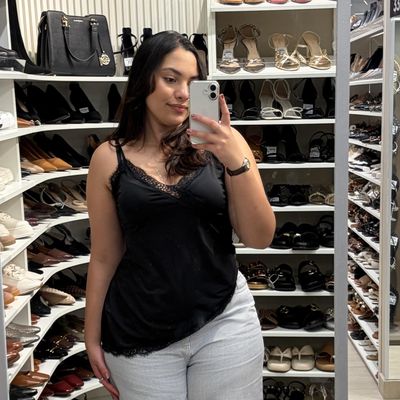 Stefany, 19