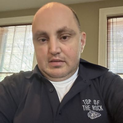 Eddie, 37
