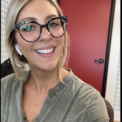 Danielle, 37