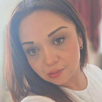 Isela, 45