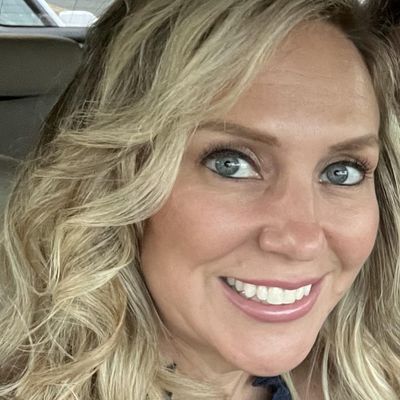 Kristy, 44