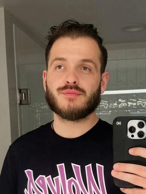 Joe, 30