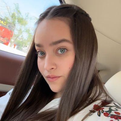 Sofia, 24