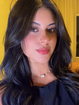 Ana Caroline, 24