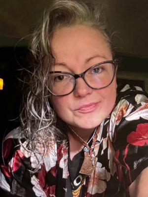 Allie, 42