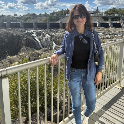 Sandy, 64