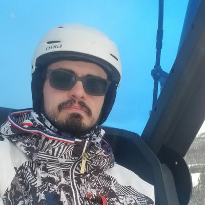 Chris, 31
