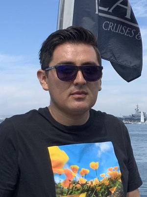 Marcos, 27
