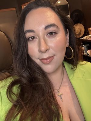 Grace, 28