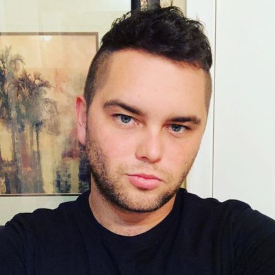 KJ, 32
