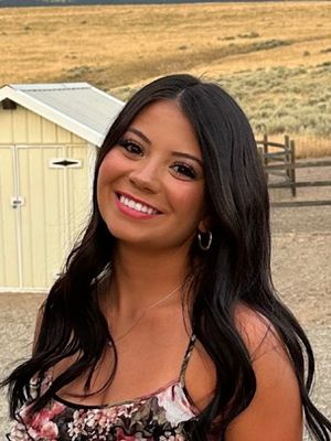 Riane, 23