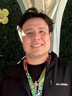 Antonio, 27
