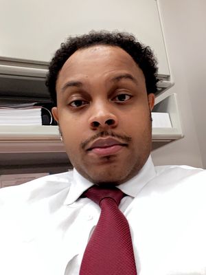 Kevin, 32