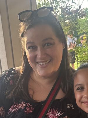Nicole, 41