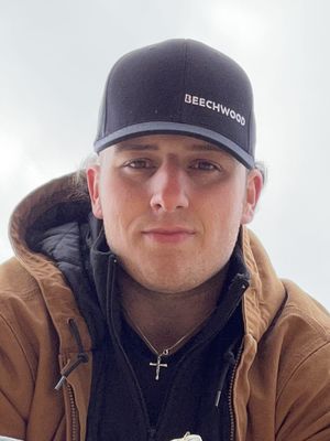 Kurt, 24