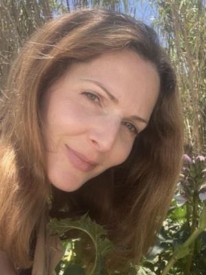 Philippa, 44