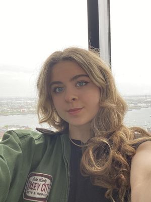 Bernadette, 19