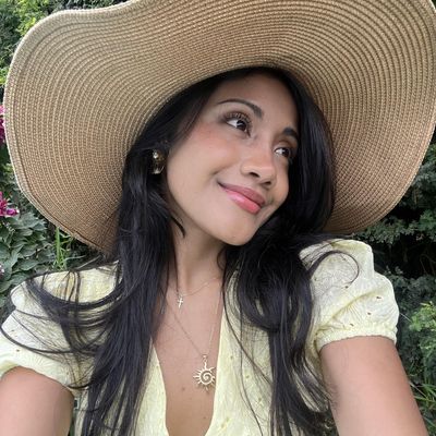 Cristina, 29
