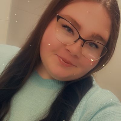 Samantha, 21