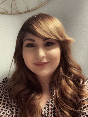 Angela, 30