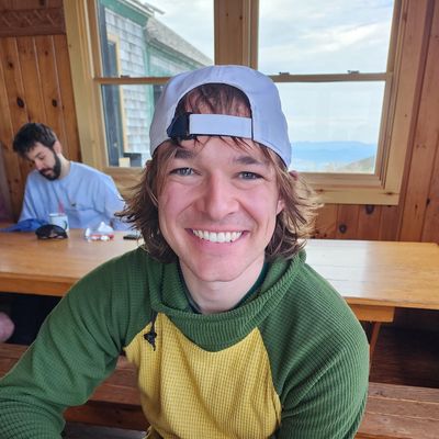 Andrew, 28