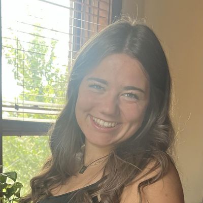 Theresa, 22