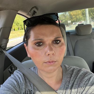Lynne, 39