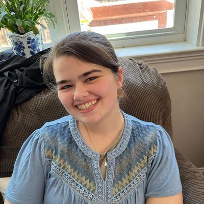 Elizabeth, 22
