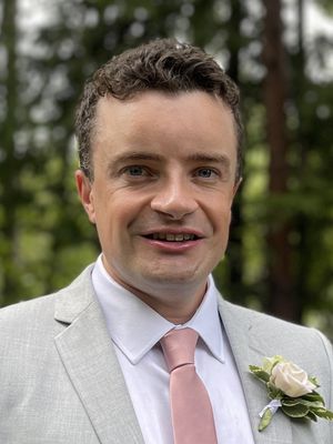Zachary, 32