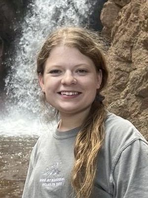 Martina, 24