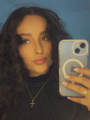 Regina, 21