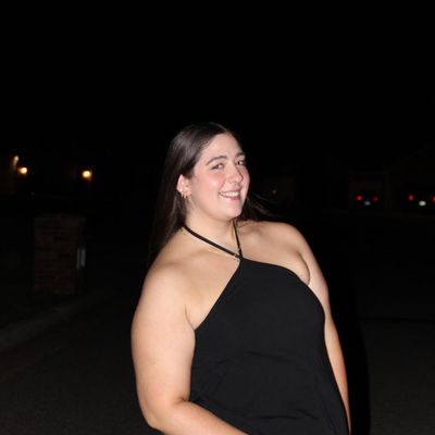 Maddie, 23