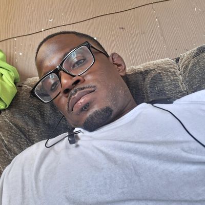 Tony, 33