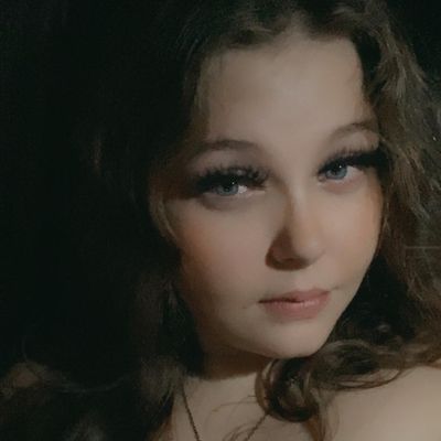 Rianna, 22