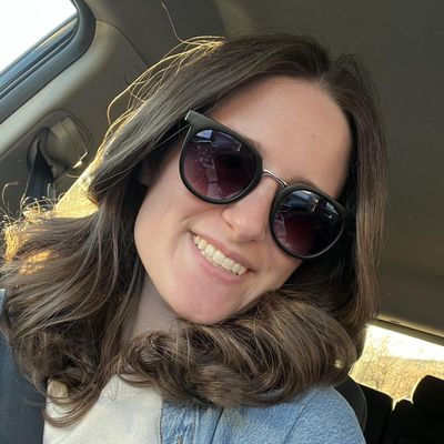Eleri, 26