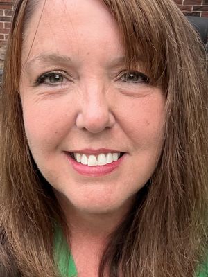 Sandra, 53