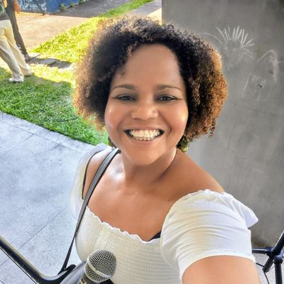 Juliana, 42